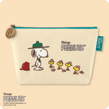 將圖片載入圖庫檢視器 ☆現貨(24小時內出貨). 東京伴手禮 Sugar Butter Tree 砂糖奶油樹餅乾 史奴比SNOOPY數量限定販售 聯名合作產品 (附 史奴比特製紙袋)