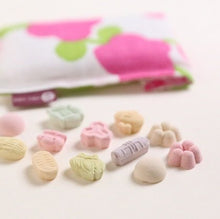 將圖片載入圖庫檢視器 【3/13-3/31預購期間/預計4月15號左右抵達台灣】. 1803年創業 京都市京菓子廠商 亀屋良長  「和三盆糖宝袋 京都SOU・SOU 聯名產品 」(附 1個SOU・SOU的伊勢木綿材的小袋)