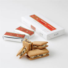 將圖片載入圖庫檢視器 【預購產品/預計11月25號左右抵達台灣】 北海道六花亭 100%北海道生乳&白巧克力製成的奶油內餡 萊姆葡萄餅乾