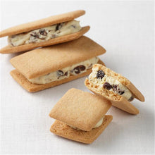 將圖片載入圖庫檢視器 【預購產品/預計11月25號左右抵達台灣】 北海道六花亭 100%北海道生乳&白巧克力製成的奶油內餡 萊姆葡萄餅乾