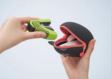 將圖片載入圖庫檢視器 ☆現貨(24小時內出貨).  日本PuniLabo  矽樹脂　蛋型收納袋 化妝包
